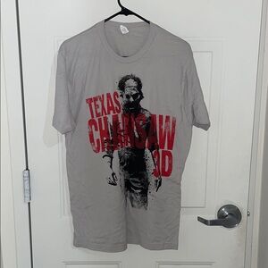 Tultex NWOT Gray Texas Chainsaw 3D Graphic Tee